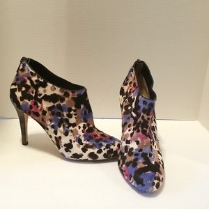 EUC Jimmy Choo Mendez Ankle Heels Boots Printed Pony Mauve Mix Fur size 8 38.5